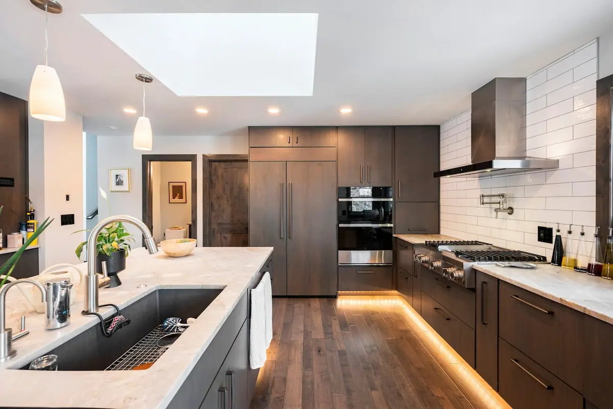 Luxury kitchen — Evergreen Mountain House