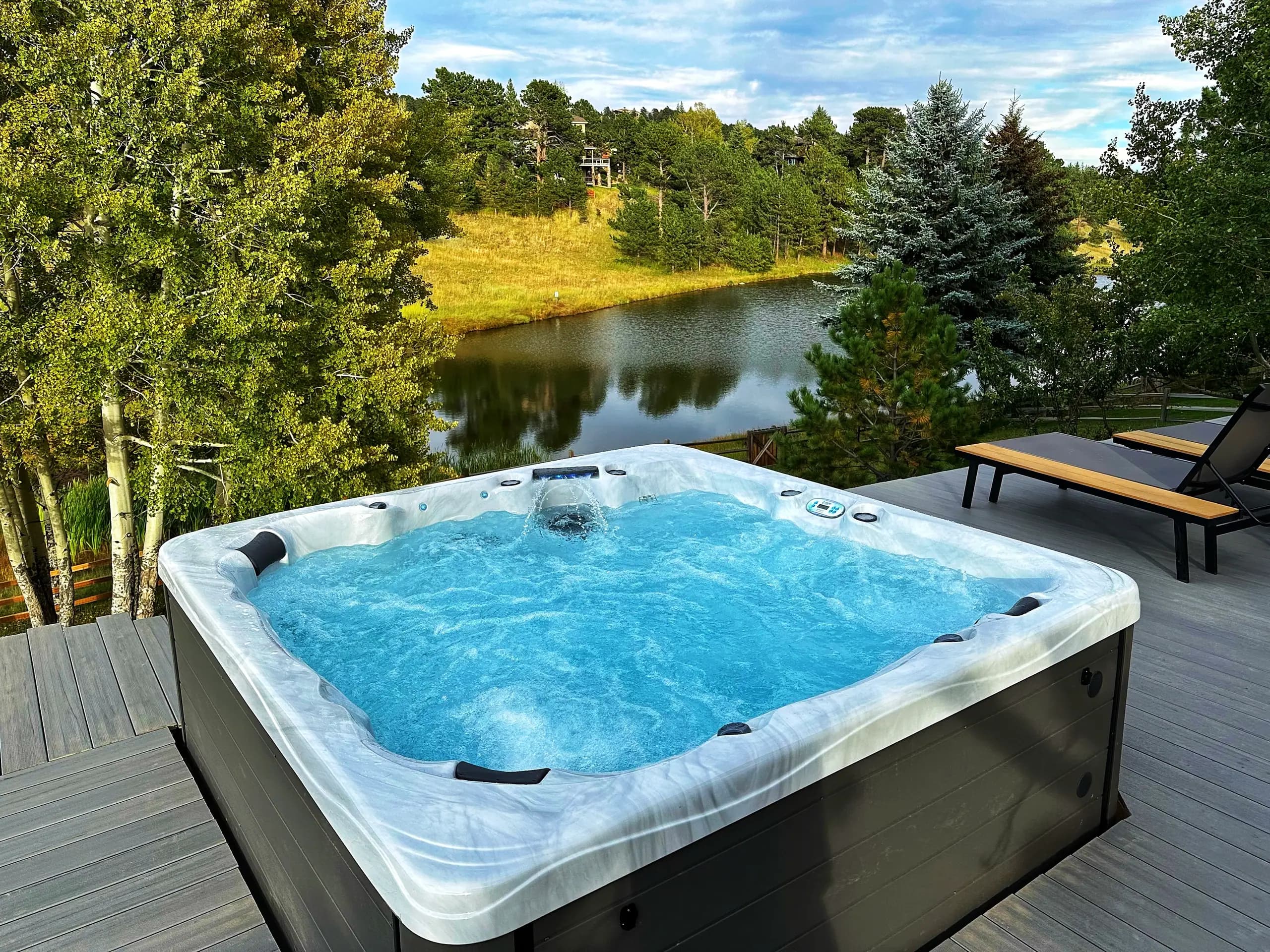 Hot tub on the deck — Evergreen Mountain House